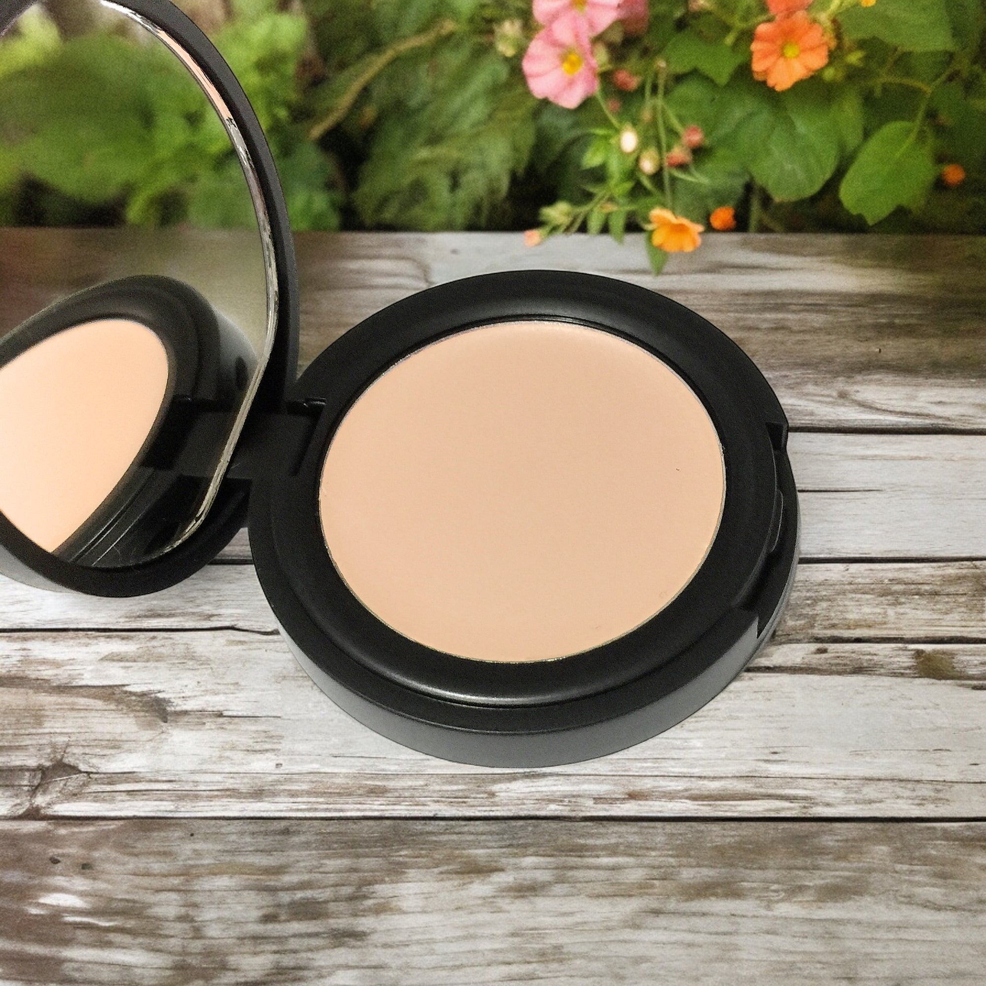 Pressed Mineral Foundation | 16 Shades
