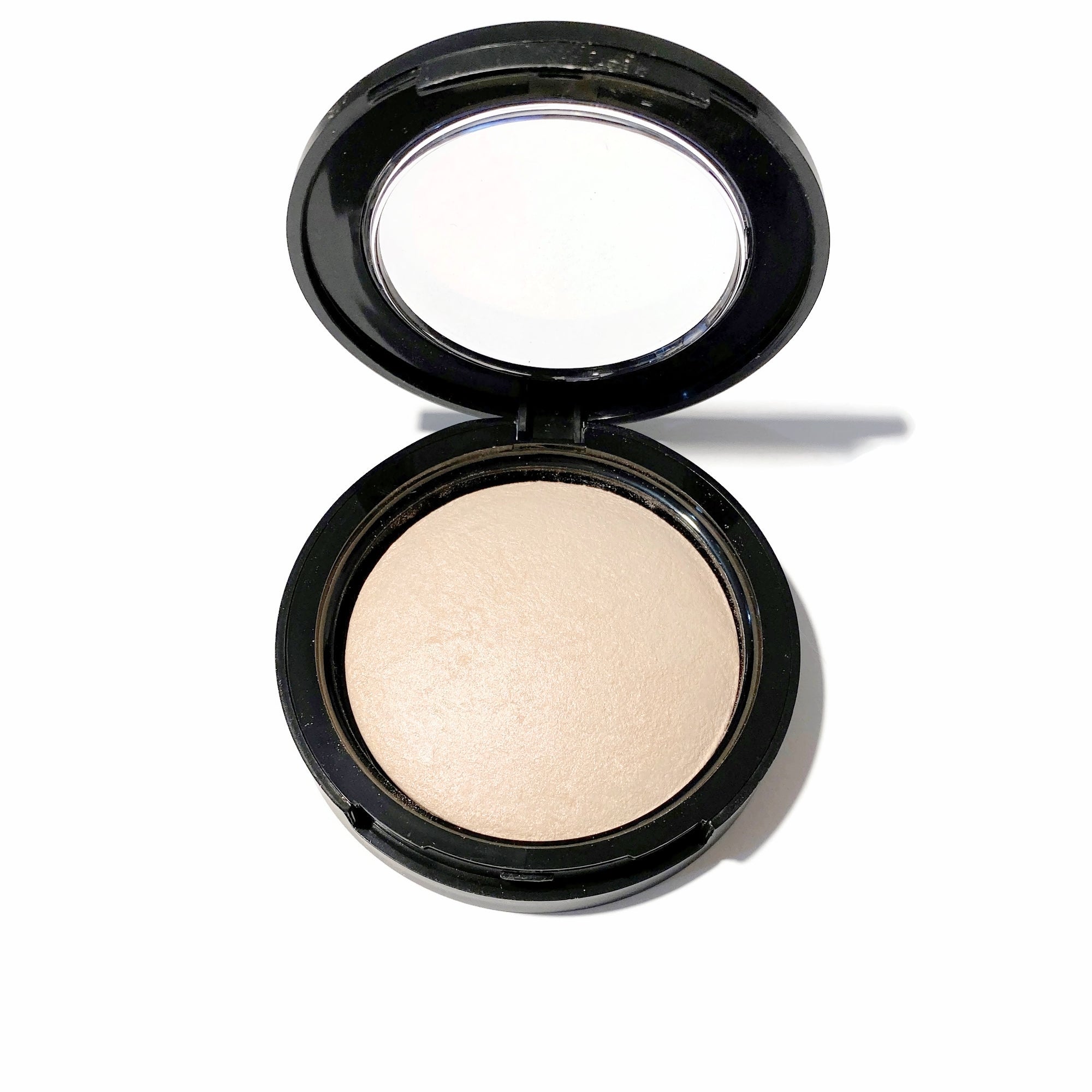 Baked Highlighter Champagne Shimmer