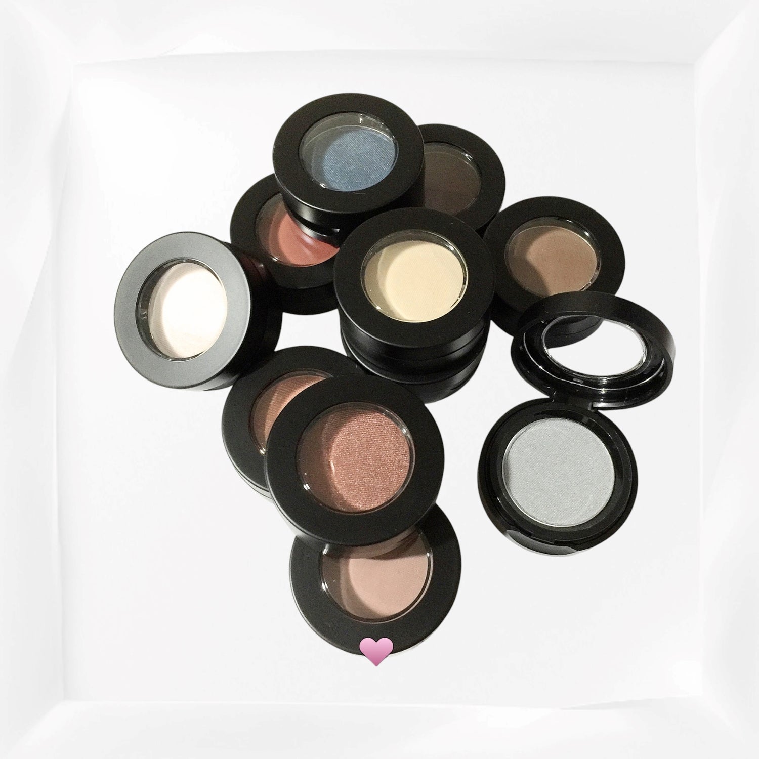 CUTIE PIE Pressed Mineral Eye Shadow