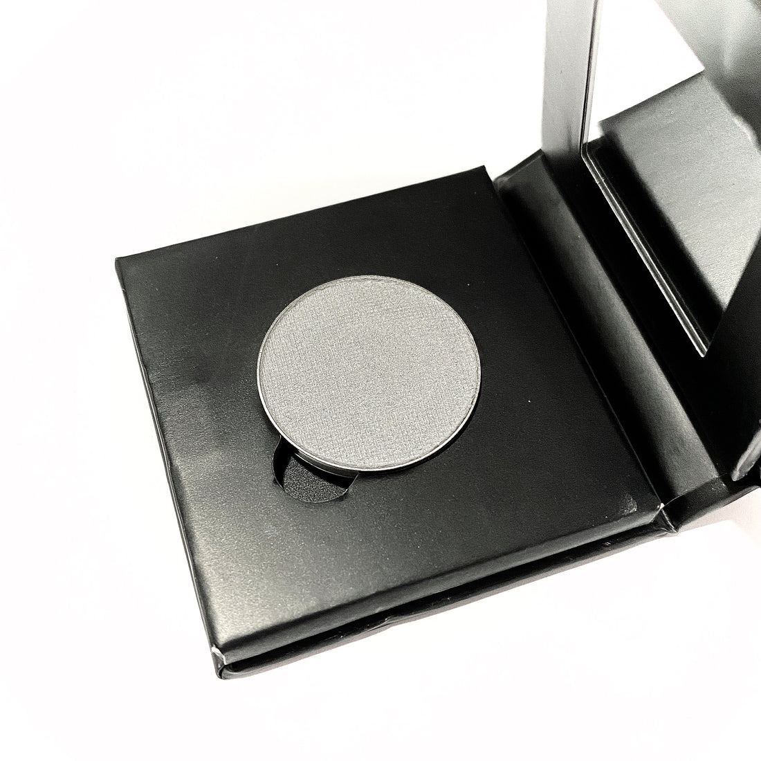 Pressed Mineral Eyeshadow - Silver Bells